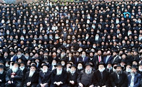 Thousands Of Hasidic Rabbis Get Together For Epic Group Photo Metro News
