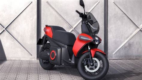 Seat Unveils Mo 50 Entry Level Electric Scooter Offers 172km Range