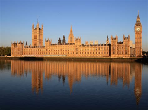 Booze At The Palace British Parliaments 30 Bars For Thirsty Mps