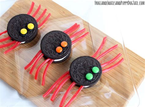 Oreo cats like mother like daughter. Spider Cookies for Halloween - FSPDT