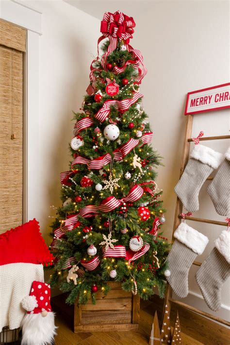 How To Decorate A Christmas Tree With Ribbon Kippi At Home
