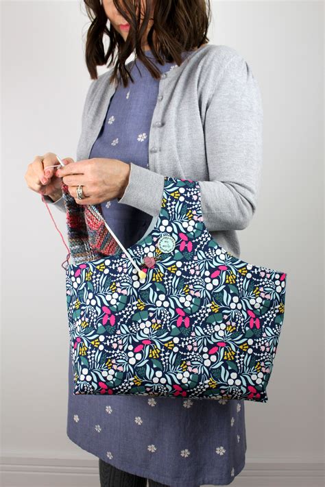 A Reversible Box Tote Knitting Bag Sew Dainty Knitting Bag Sewing