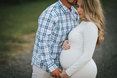 Sydneys Stunning Fall Maternity Session Roswell Maternity Photographer — Katya Vilchyk