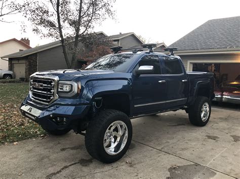 Gmc Sierra 1500 Custom Wheels 22x140 Et 44 Tire Size 37x135 R22 X Et