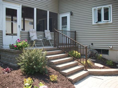 The tuscany rail series gives your deck a more modern but professional look. Westbury Tuscany C10 & C101 | Aluminum Railing