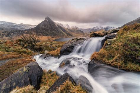 Afon Lloer And Tryfan Snowdonia New Pictures Waterfall