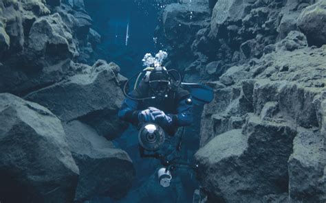 Dive Between Two Continents In The Silfra Fissure Evaneos