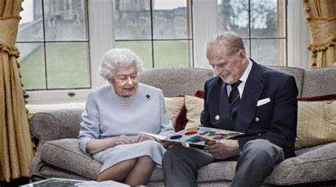 Prince philip joined newlyweds prince charles and. Queen Elizabeth, Prince Philip receive heartwarming cards ...