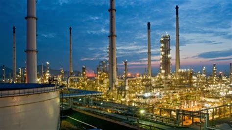 Hpcl mumbai refinery maharashtra 2020.hpcl fire in mumbai. HPCL gets environmental clearance for Rs 18,400 crore ...