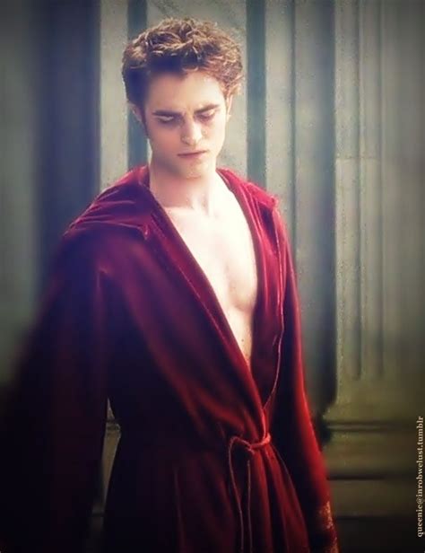 Robert Pattinson As Edward Cullen In The Twilight Sagas New Moon