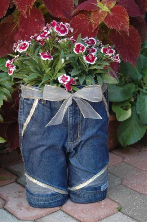 17 Insanely Creative Diy Planter Ideas From Household Items