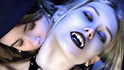 Pin By Karen King On Vampire Vampire Girls Vampire Pictures Female