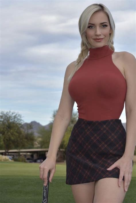 Ig Model Golfer Paige Spiranac Flaunts Massive Boobs And Curves While