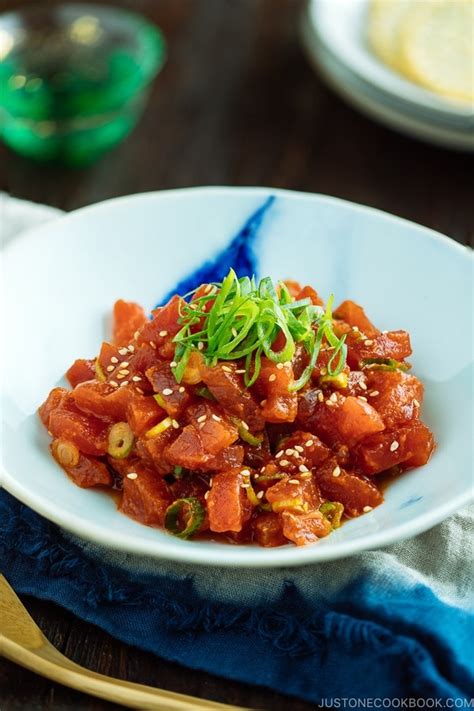 Add tuna steaks to the pan and sear 30 seconds to 1 minute per side, depending on desired doneness. Spicy Tuna 簡単スパイシーツナ • Just One Cookbook