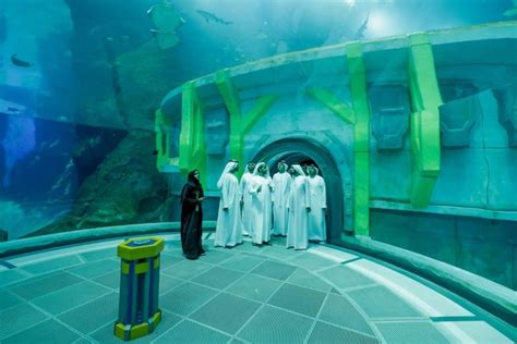 Dubais Sheikh Mohammed Visits Seaworld Yas Island Arabian Business