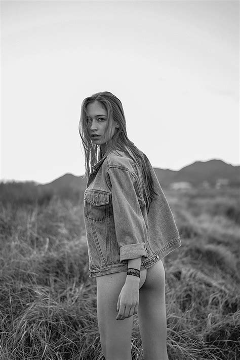 Elsie Hewitt Nude And Topless Pics And Leaked Porn Scandal Planet