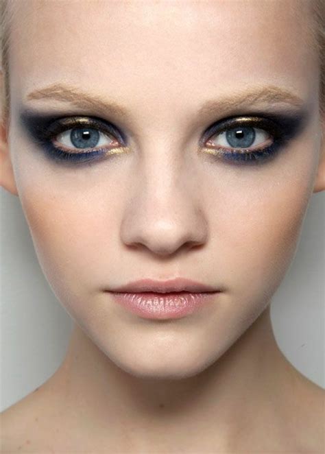 Comment Maquiller Les Yeux Bleus Le Maquillage Des Stars