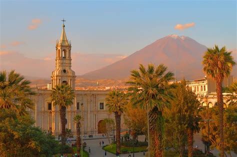 Arequipa Weiße Stadt Umgeben Von Vulkanen Vakantio
