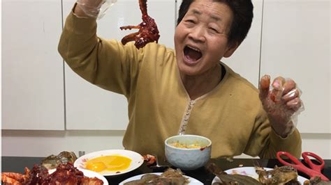 77 Year Old Granny Becomes Youtube Star In South Korea South China