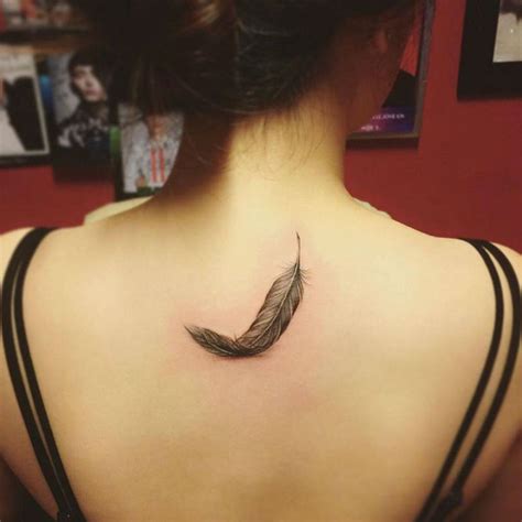 22 Awesome Upper Back Tattoos For Women Tattoosera