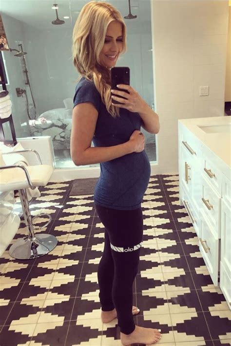 Pregnant Christina Anstead Shares Before And After Makeup Snap Ive