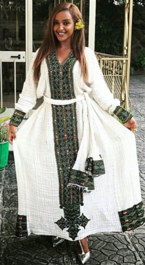 Pin By Bella Jackson On Habesha Dress Ethiopian Dress Ethiopian Traditional Dress Ethiopian