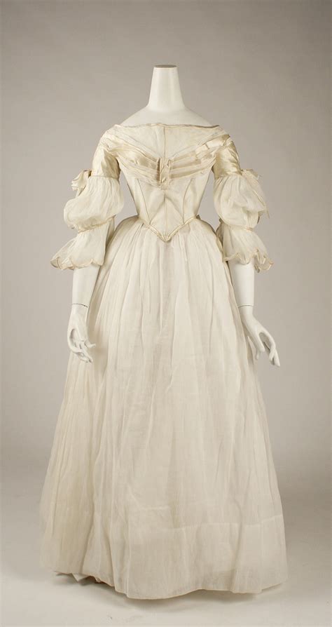 Rate The Dress All White In The 1840s The Dreamstress
