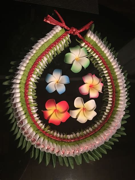 Happy Holiday Lei Handmade Crafts Crafts Hawaiian Lei