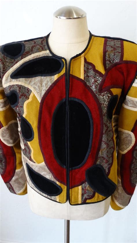 Пайпер чепмен — обычная жительница коннектикута. Judith Roberts 1980s Abstract Patchwork Jacket For Sale at 1stdibs