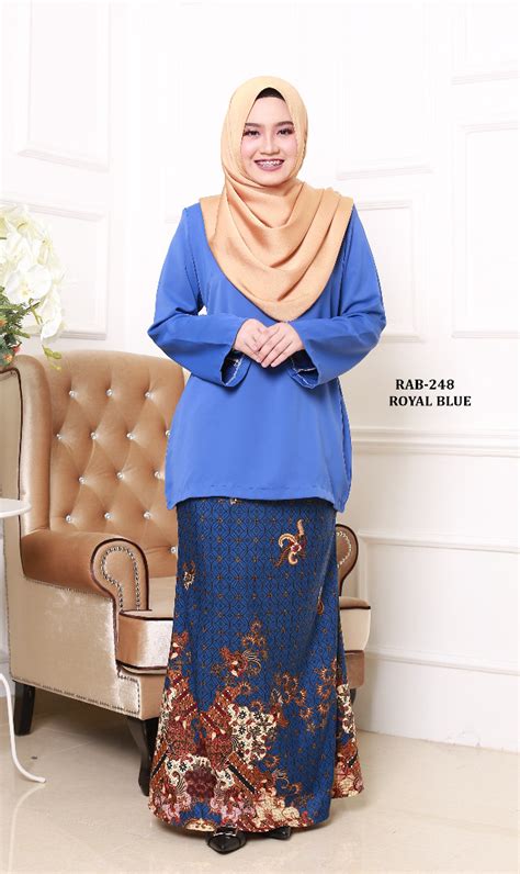 Baju Kurung Kedah Moden Rias Anggun Batik Rab Saeeda Collections