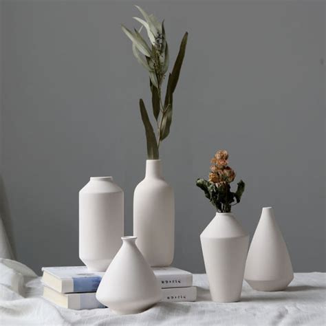 Home Décor Handmade White Ceramic Vase Modern Vase Sculptural Vase Minimalist Vase Nordic Decor