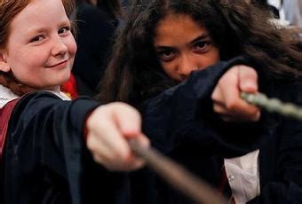 Fans De Harry Potter Pueden Explorar La Escuela De Hogwarts En Nueva Experiencia Digital Cine