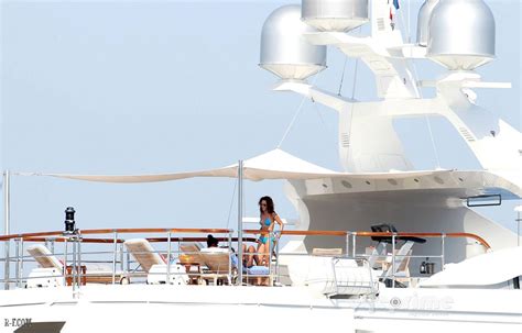 Rihanna On A Yacht In St Tropez August 23 2011 Rihanna Photo 24791792 Fanpop
