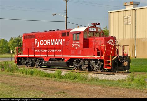 Rjc 1737 Rj Corman Railroads Emd Gp16 At Olive Branch Mississippi By