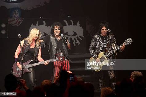Nita Strauss Alice Cooper And Tommy Henriksen Perform In Concert At