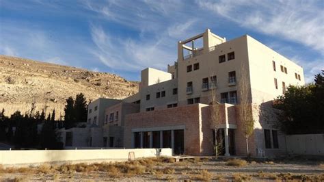 Movenpick Nabatean Castle Hotel Updated 2020 Prices Reviews And Photos