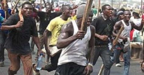 Jun 27, 2021 · umahi, represented by the commissioner of internal security, border peace and conflict resolution, mr. Thugs Brutalise Journalists on Lawmaker's Orders - Media ...