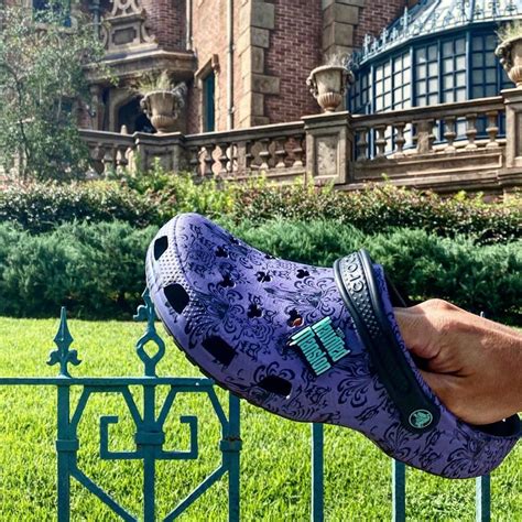 Haunted Mansion Crocs Disney Halloween 2022 M5w7