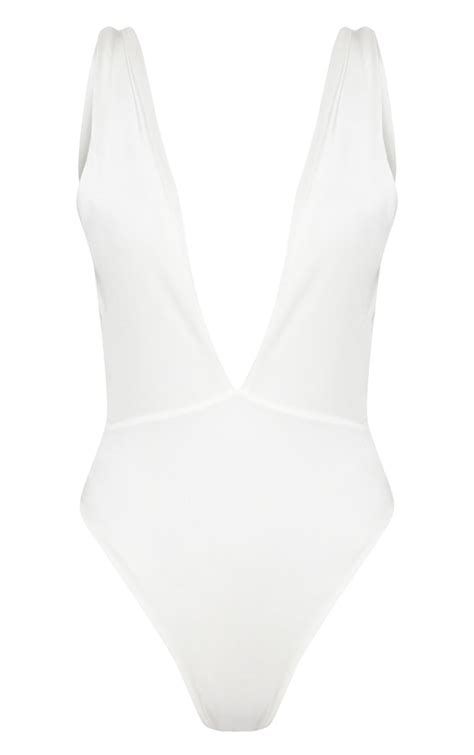 Petite White Plunge Swimsuit Petite Prettylittlething Aus
