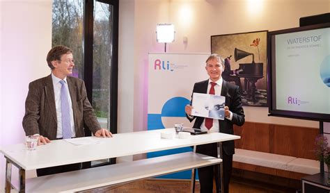 Hij wordt met onmiddellijke ingang vervangen door de. Persbericht | Raad voor de leefomgeving en infrastructuur