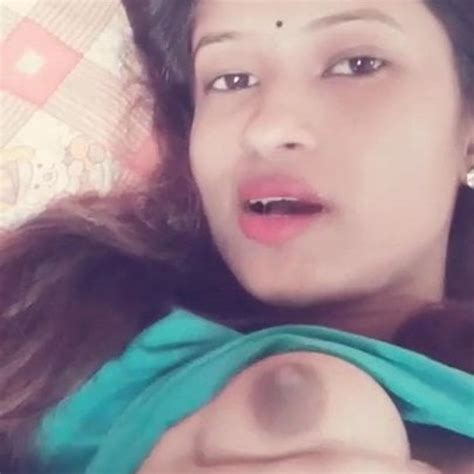 Cute Indian Girl Showing Boobs Free Desi Girl Showing Boobs Hd Porn Xhamster