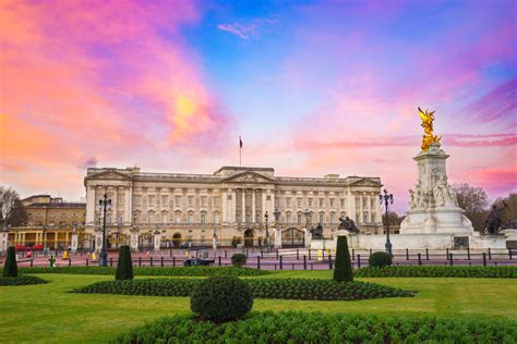 6 of the Best Buckingham Palace Facts | Evan Evans Tours