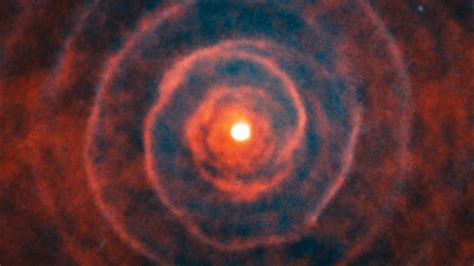 As Red Giant Dies Astronomers Watch In Awe Youtube