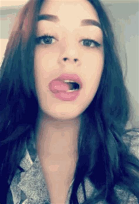 Girls Tongue In Pussy Gif Telegraph