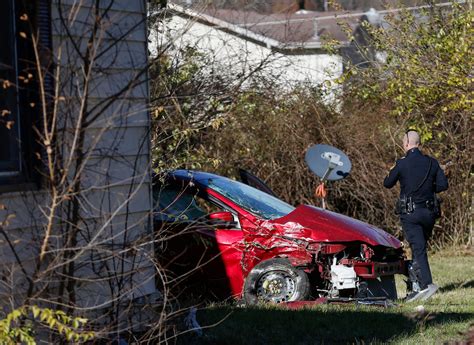 Springfield Police Investigate Single Vehicle Fatal Crash Tuesday