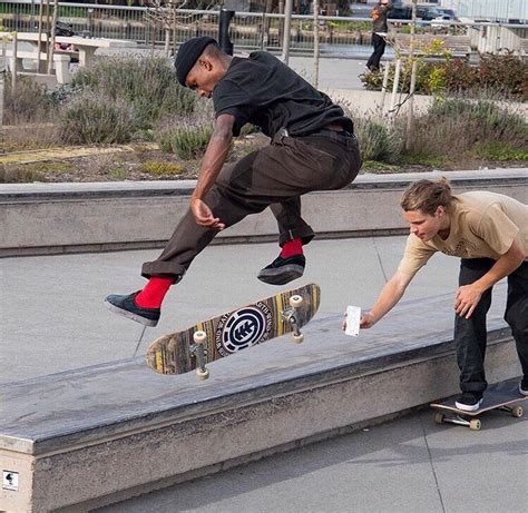 🖤lonerhijabi🖤 Skate Aesthetic Skateboard Aesthetic Skateboard Design