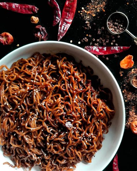 5 Minute Spicy Garlicky Sichuan Pepper And Crispy Chili Noodles — The