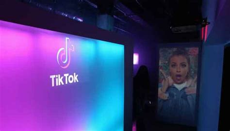 As Tiktok Videos Take Hold With Teens Parents Scramble To Keep Up