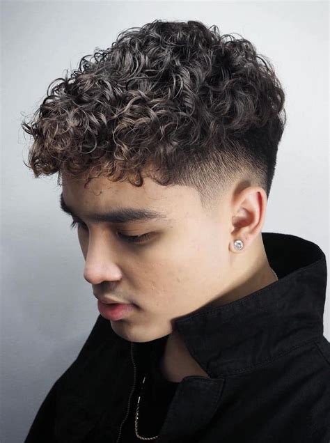 Modern Men S Hairstyles For Curly Hair That Will Change Your Look