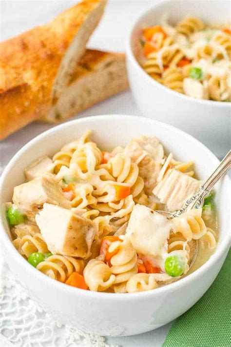 It's easy to make in a crockpot with ground turkey, sun dried tomatoes, spinach & chickpeas! 15-minute easy turkey noodle soup - Family Food on the Table